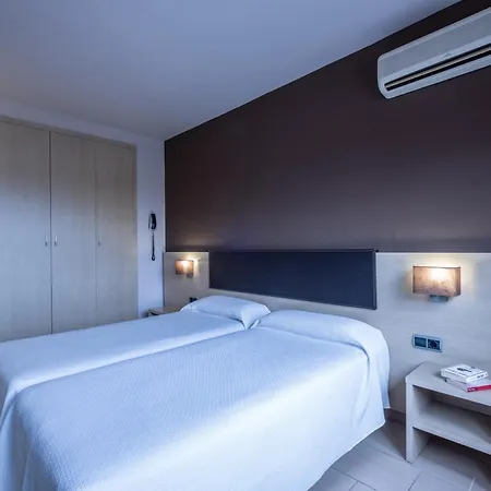 Hotel California Garden Salou