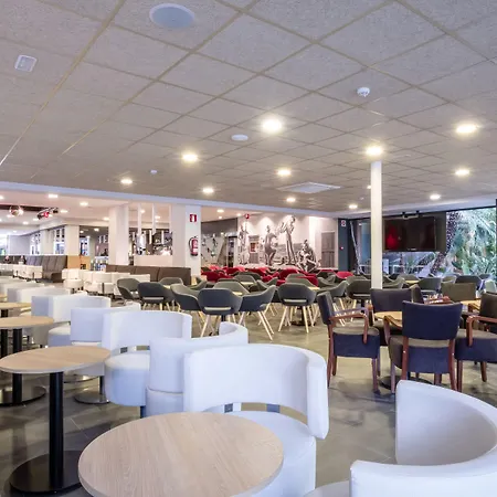 California Garden فندق 3*