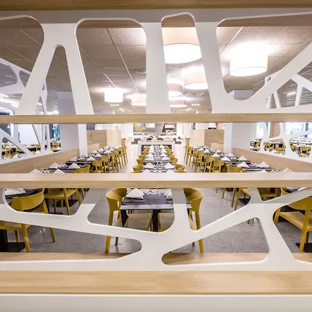 California Garden 3*