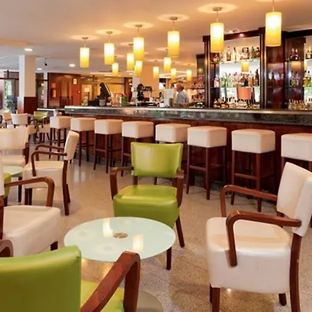 California Garden Hotel