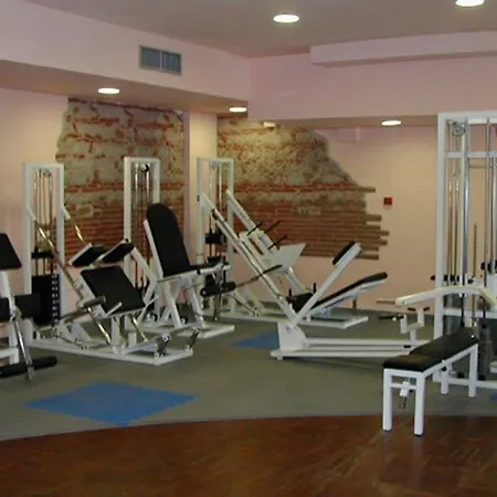 California Garden Hotel 3*