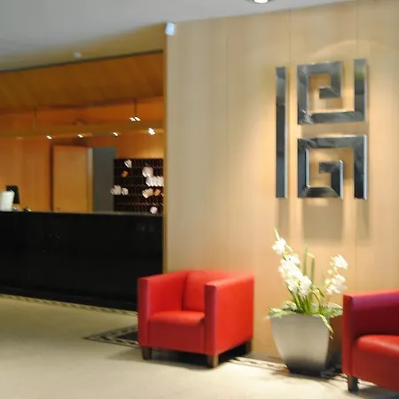 California Garden Hotel