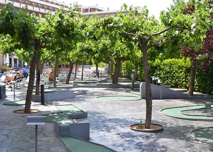 California Garden 3* سالو
